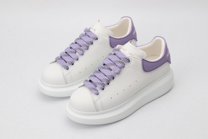 alex mcqu sneakers