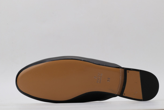 guc loafer