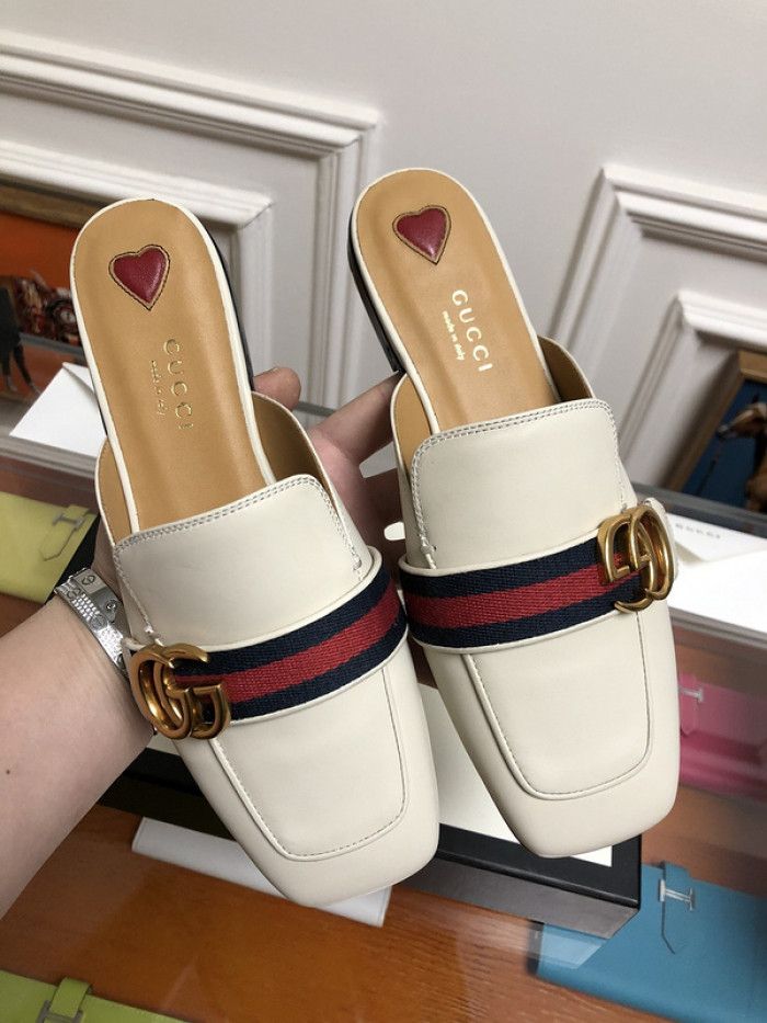 guc loafer