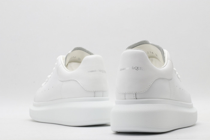 alex mcqu sneakers