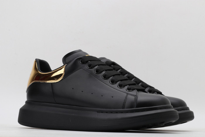 alex mcqu sneakers