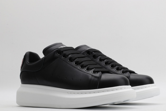 alex mcqu sneakers