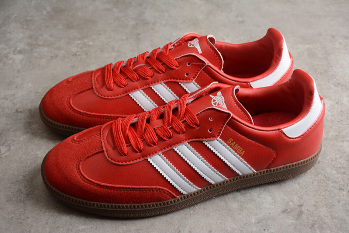 ad low-top sneaker 23031318