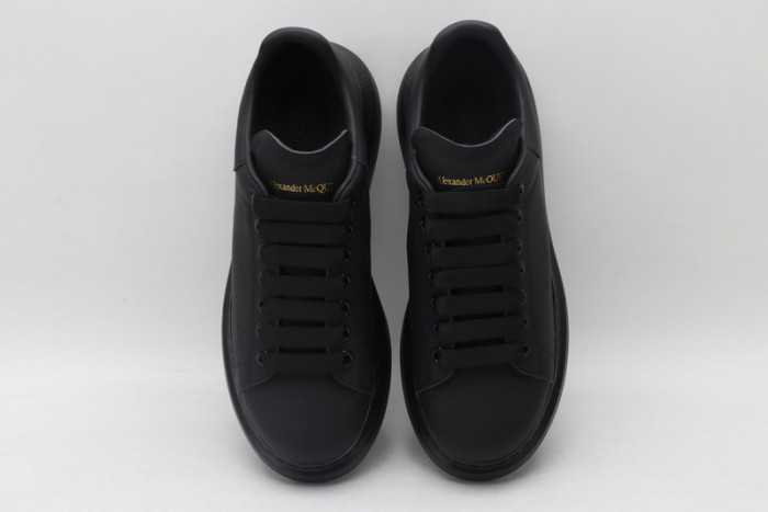 alex mcqu sneakers