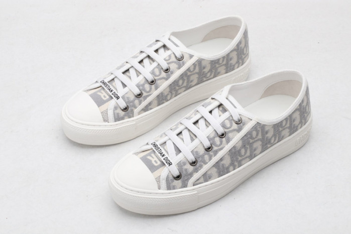 dr b23 homme kaws h903p170