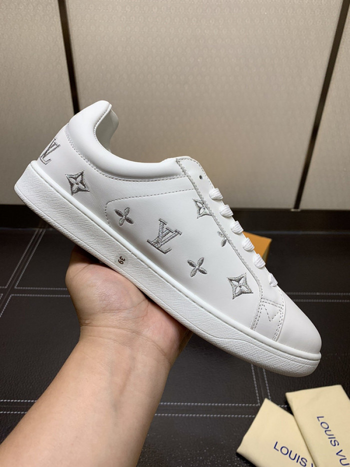lovt sneaker