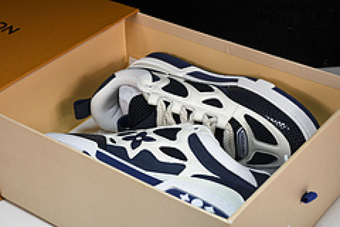lovt sneaker