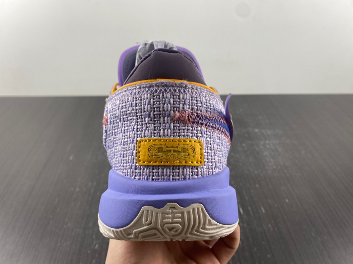 nike lebron 20 violet frost dj5422-500