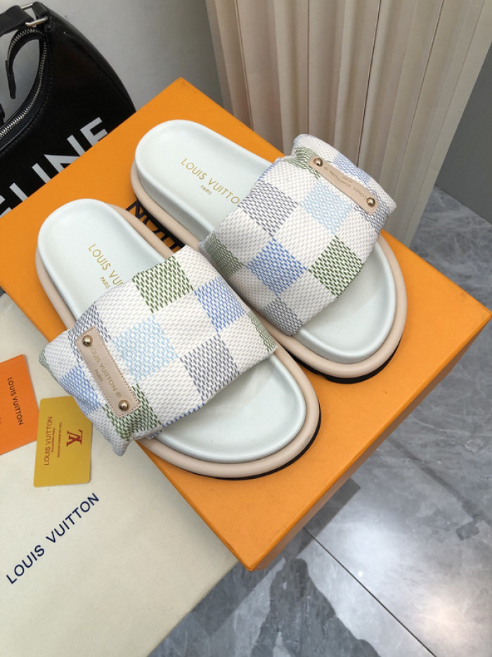 lovt sandal