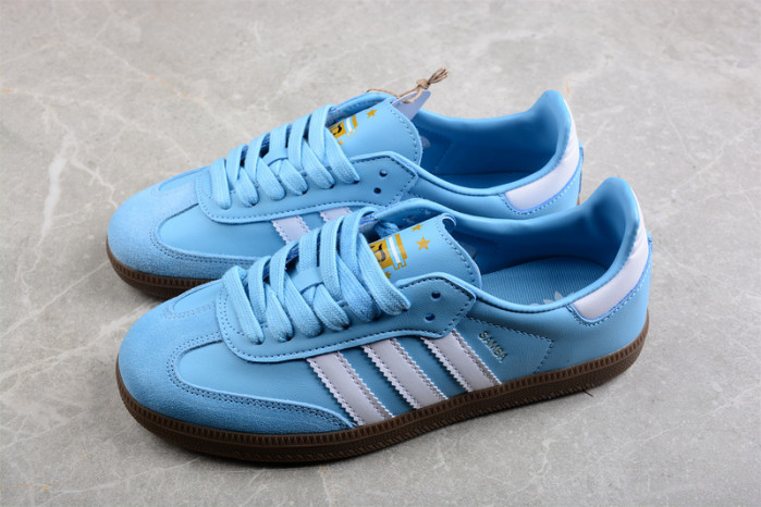 ad low-top sneaker 23031311