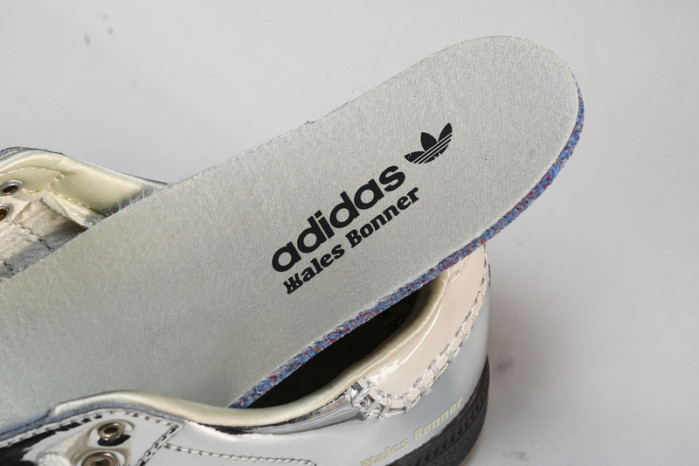 ad low-top sneaker 240506001