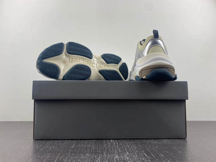 bl triple s trainers sneakers bts-16