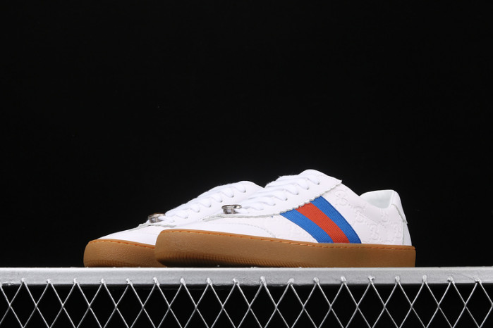 gi ace embroidered low-top sneaker h903p113