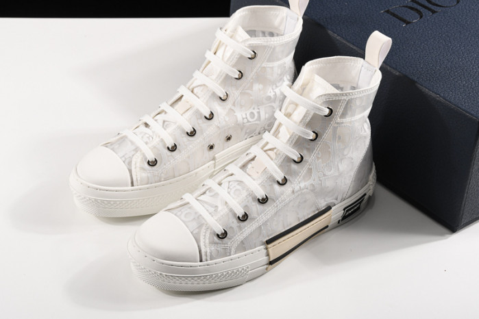 dr b23 homme kaws h903p162