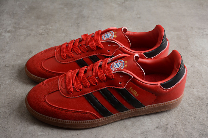 ad low-top sneaker 23031314