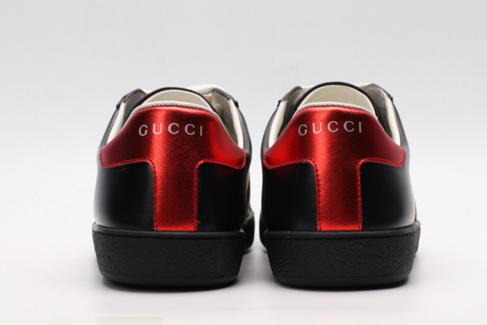 ad low-top sneaker