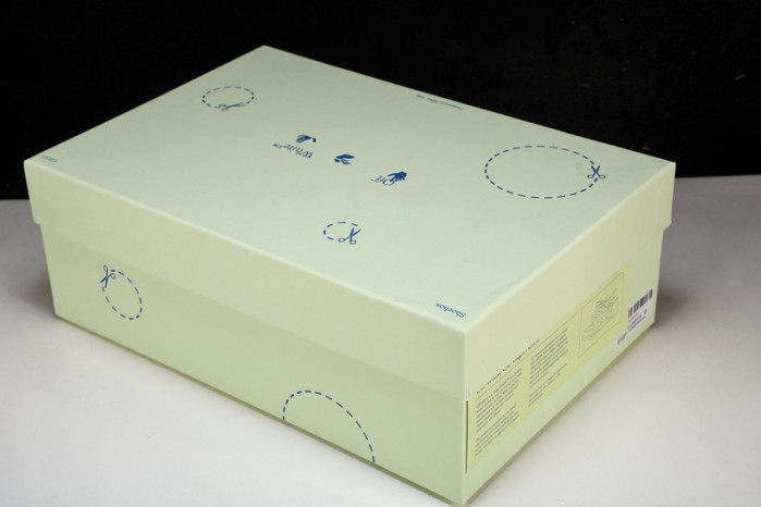 of sneakers ow-04