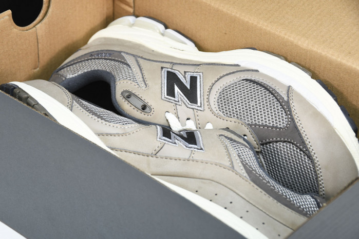 new balance 2002r warm alpaca m2002raw